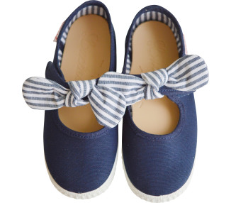 tennis en toiles souples et pratiques avec noeud pour les cérémonies et les mariages